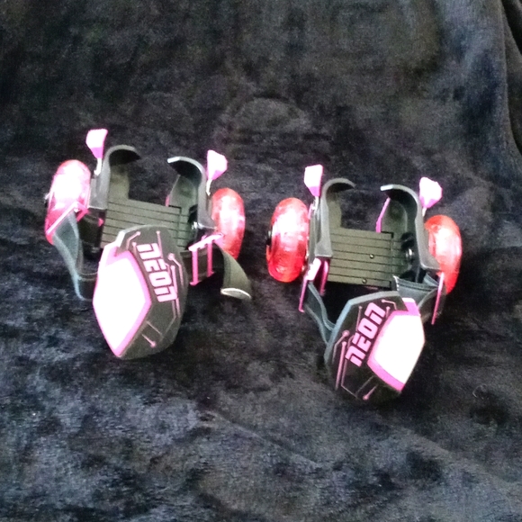 Neon Street Heel Skates - Picture 1 of 5